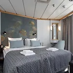 Viking Line Ferry Gabriella - One-way Journey From To Stockholm  赫尔辛基